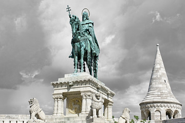 statue equestre du roi saint-stephen