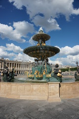 Fototapeta na wymiar Fontanna Place de la Concorde