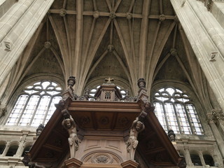 Iglesia gótica de San Eustache en Paris