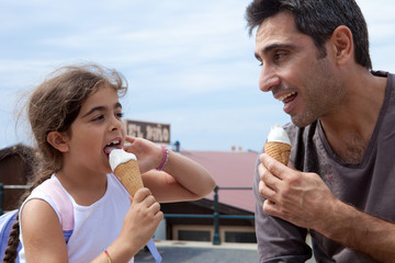 Manger une glace ensemble...