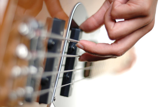 Bass spielen