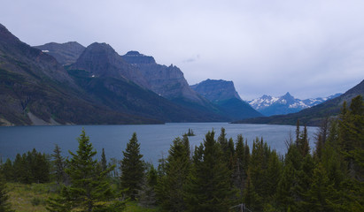 Fototapeta na wymiar Glacier national park