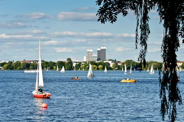 Blick auf die Hamburger Außenalster © thorabeti