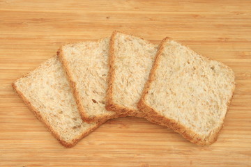 Vier Scheiben Toastbrot