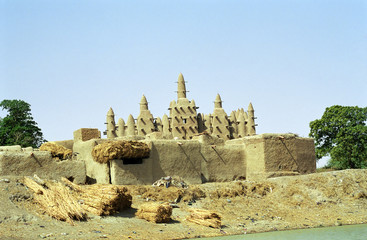 Mud mosque, Sirimou, Mali