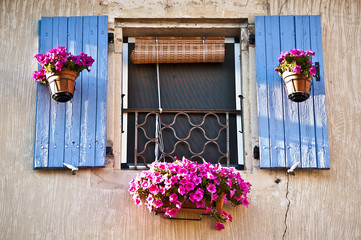 Naklejka na ściany i meble Fenêtre provençale