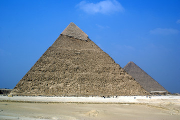 Fototapeta na wymiar Sky and piramids