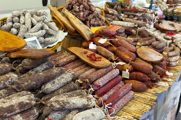salami on a italian market © Rob Bouwman