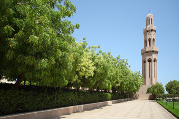 Fototapeta premium islamic architecture tower, oman, sunny summer day
