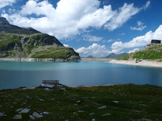 Obraz premium Bench in the high Alps