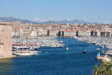 Fototapeta na wymiar Port w Marsylii