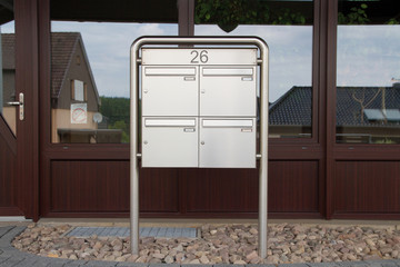 Edeslstahl Briefkastenanlage