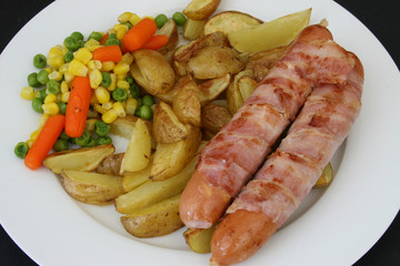 berner würstel mit Kartoffeln und Gemüse