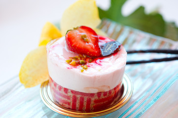 strawberry mousse dessert - mousse fragola