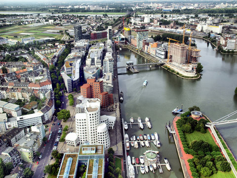 Duesseldorf Mediahafen