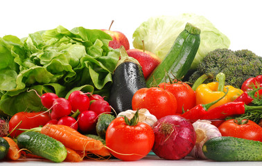 Composition with raw vegetables