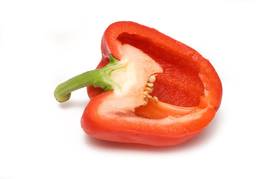 Rote Paprika aufgeschnitten