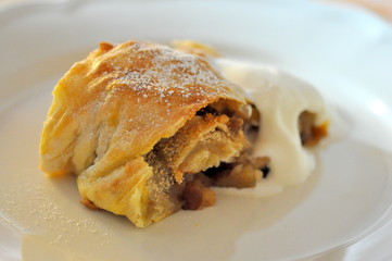 Apfelstrudel