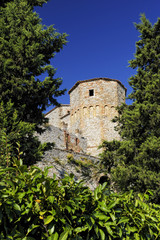 Fototapeta na wymiar Zwiedzanie zamku Montebello, Montebello, Włochy
