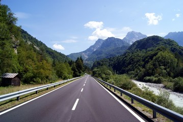 Fototapeta premium Strada per Paularo