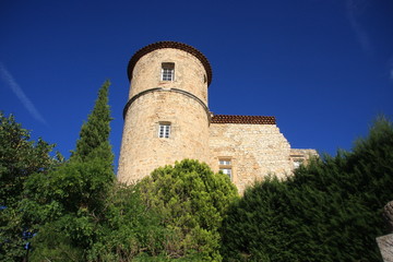 Fototapeta na wymiar chateau de Callian