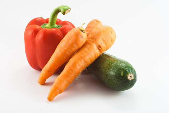 Bell pepper, carots and zucchini
