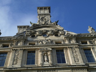 Obraz premium Museo del Louvre en Paris