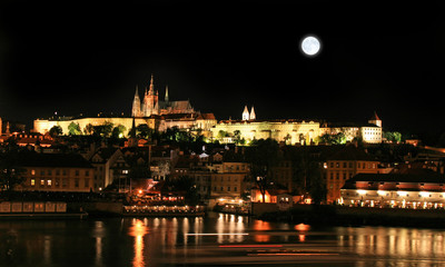 Fototapeta na wymiar The magnificent Prague Castle