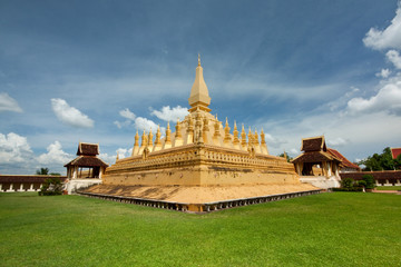 Fototapeta na wymiar Świątynia lao