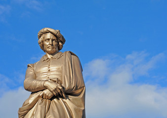 Statue of the Dutch painter Rembrandt van Rijn, Amsterdam