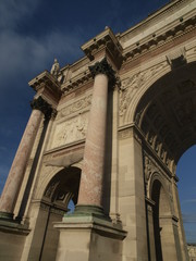 Obraz premium Arco del triunfo del Louvre en Paris