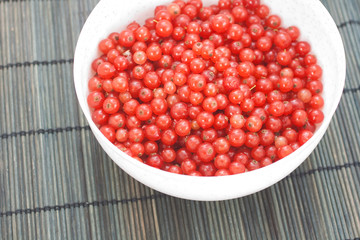 Frisch gezupfte und gewaschene Johannisbeeren