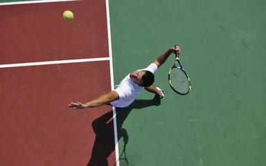 Kissenbezug young man play tennis outdoor © .shock