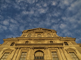 Obraz premium Museo del Louvre en Paris