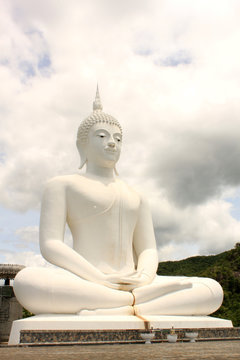 white buddha image