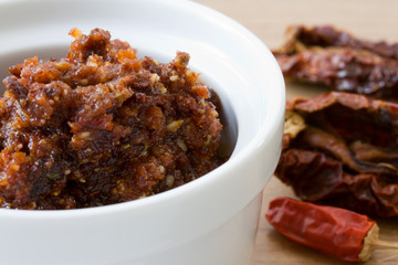 Pesto aus getrockneten Tomaten
