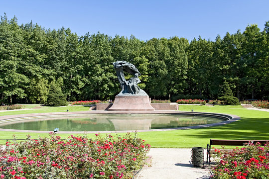 Fototapeta Monument of famous composer Frederic Chopin.