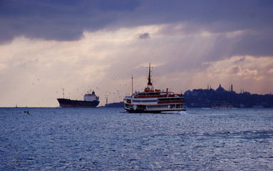 Obraz premium Ship in the sea