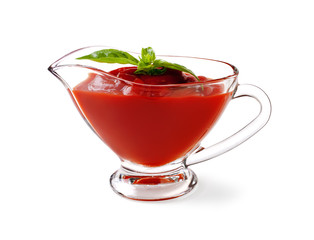 tomato sauce with basil leaf