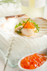 grilled with salmon eggs - cappasanta con uova salmon