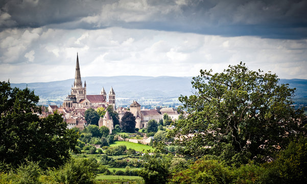 autun cath&eacute;drale campagne fran&ccedil;aise ville province romain fort