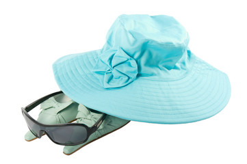 Sonnenhut und Damenschuhe