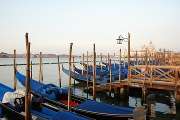 Fototapeta na wymiar Les gondoles de Venise
