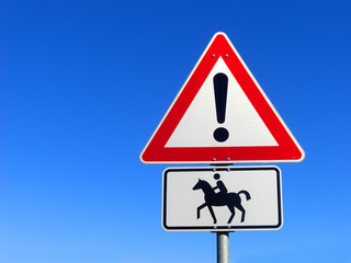 Bilder und Videos suchen: querverkehr