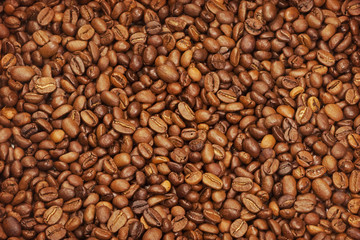 Obraz premium palone ziarna kawy na złocie