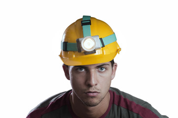 Operaio con casco e lampadina