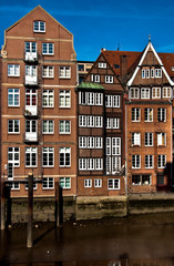 Fototapeta na wymiar Historische Häuser in Hamburg