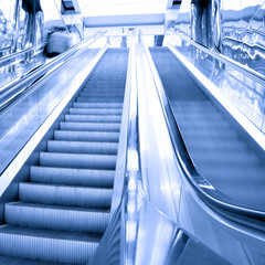 Fototapeta premium moving escalator in airport