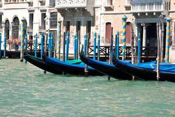 Fototapeta na wymiar Gondole w Wenecji