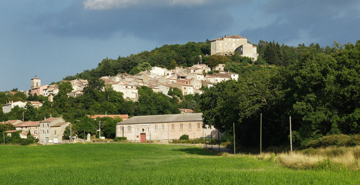 village d'Esparron7